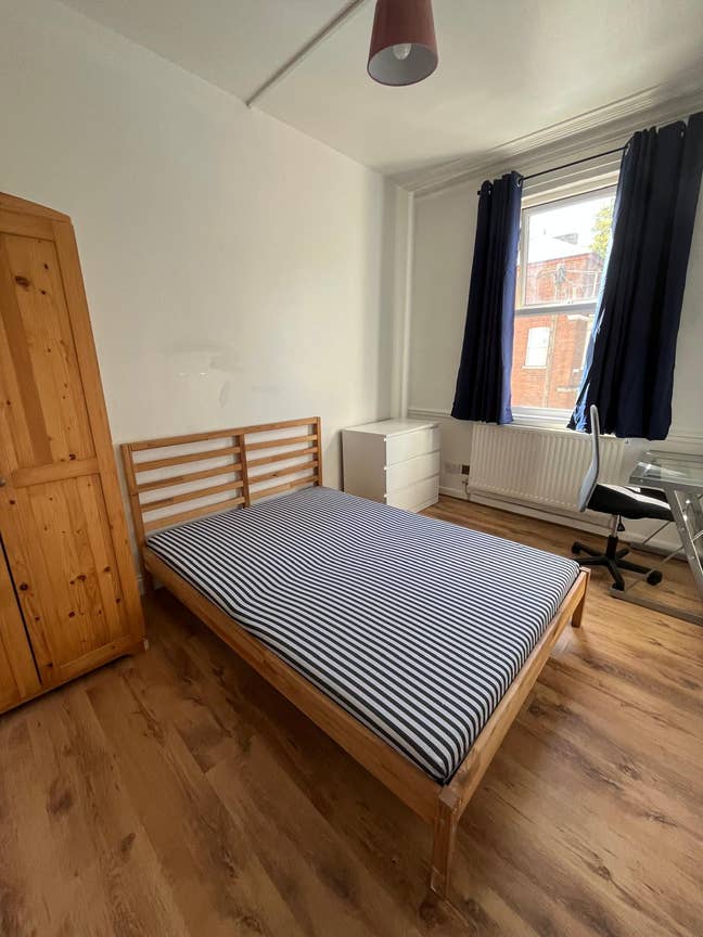 Professional House Share Main Photo