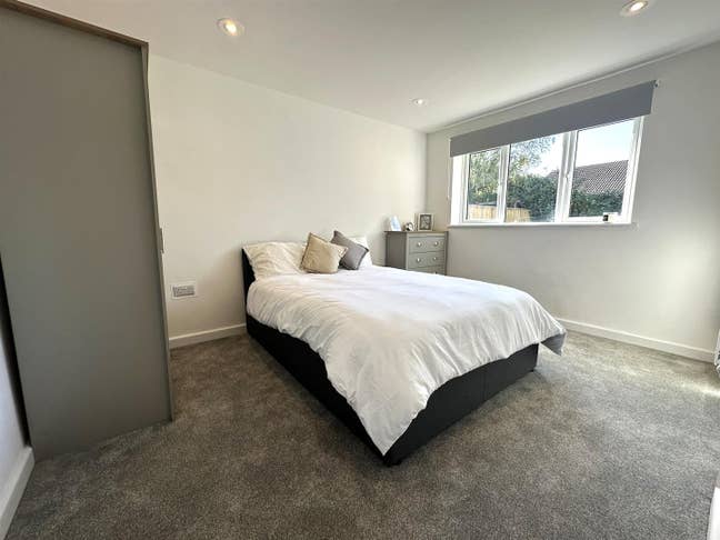 Zero Deposit | All Ensuite | Brand New | All Bills Main Photo
