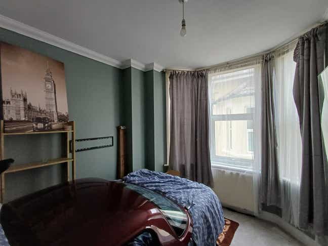 Spacious spare room in the BH1 area Main Photo