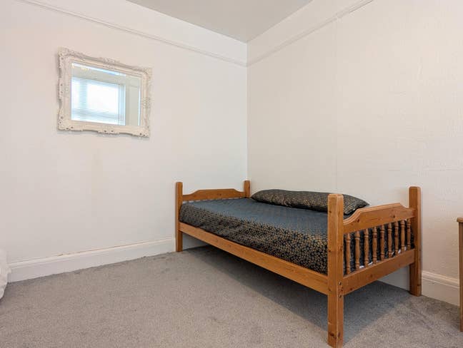 Double Room for single person, all bills included Main Photo
