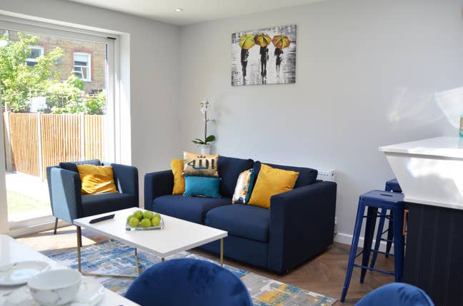 Off-suite In Mixed Age SW16 Home- 0 Deposit Main Photo