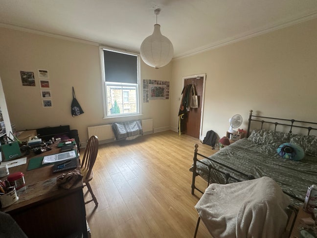 Room available in broomhall Sheffield  Main Photo