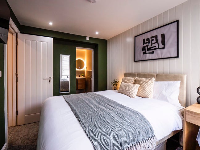 🌟Exceptional Property - En-Suite Double Room🌟 Main Photo