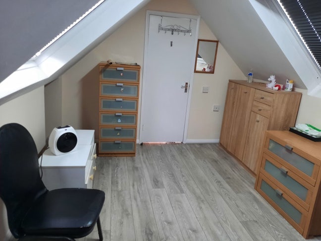 Room for rent Main Photo
