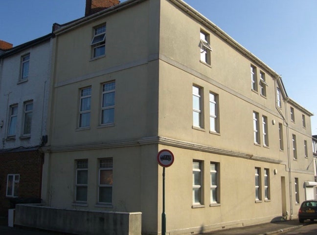 Spacious Room available — Bournemouth Main Photo