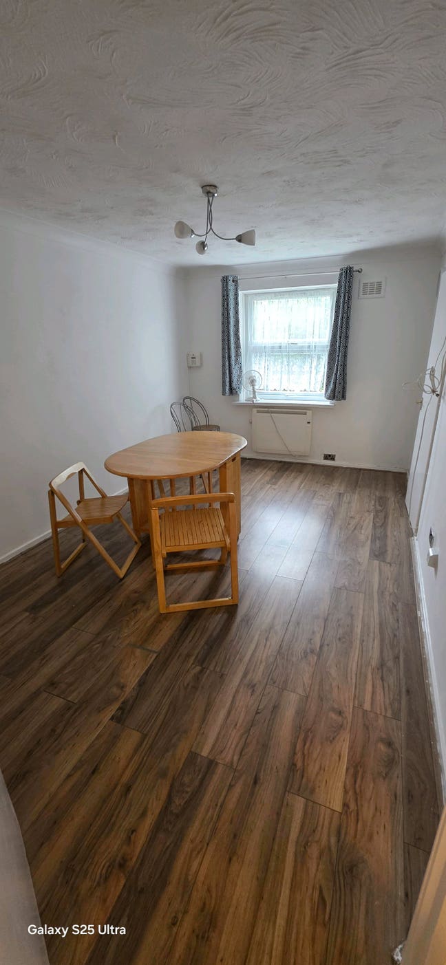 Looking for a Flatmate – Chadwell Heath (RM6 4JP) Main Photo