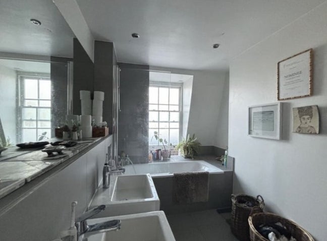 Beautiful Double Room in Hackney  Main Photo