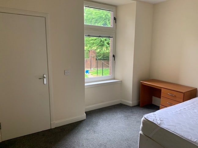 Double-Room in Dundee Main Photo