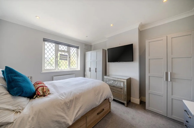 Room to Rent in Spacious 3-Bedroom House Main Photo