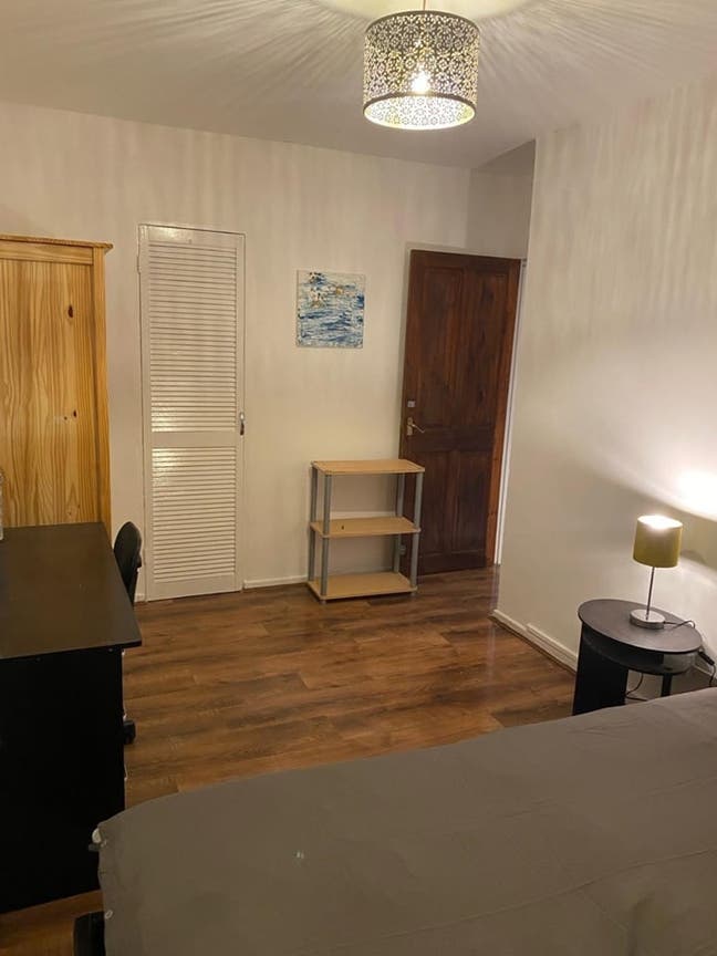 Large Double Room Whitechapel/Bethnal Green Main Photo