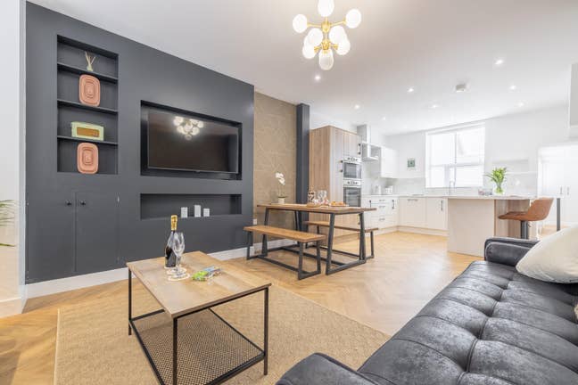 Beautiful Ensuite Rooms in BT5 - Stunning Hmo Main Photo