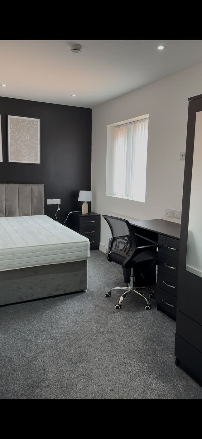 En-Suite Room in Shared House – All Bills Included Main Photo