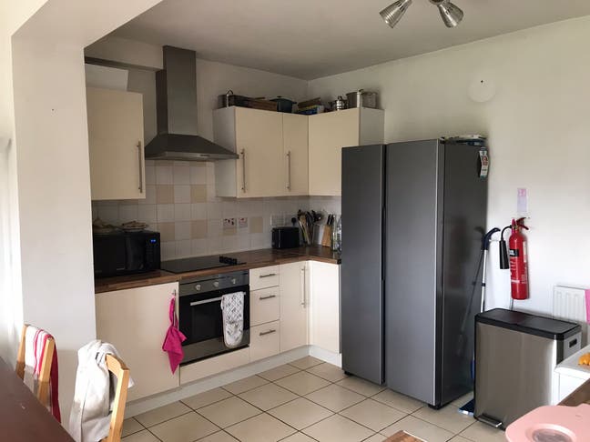 Sunny Room facing Garden Zone 2/3 near Thameslink Main Photo