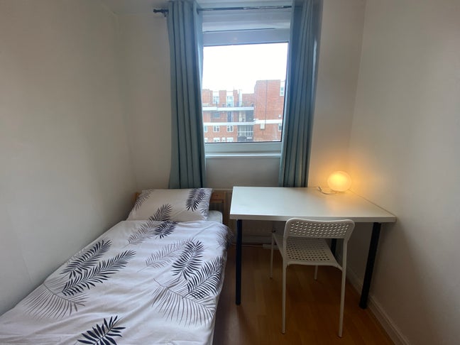 Cozy Single Room ! Bethnal Green ! Available Now ! Main Photo