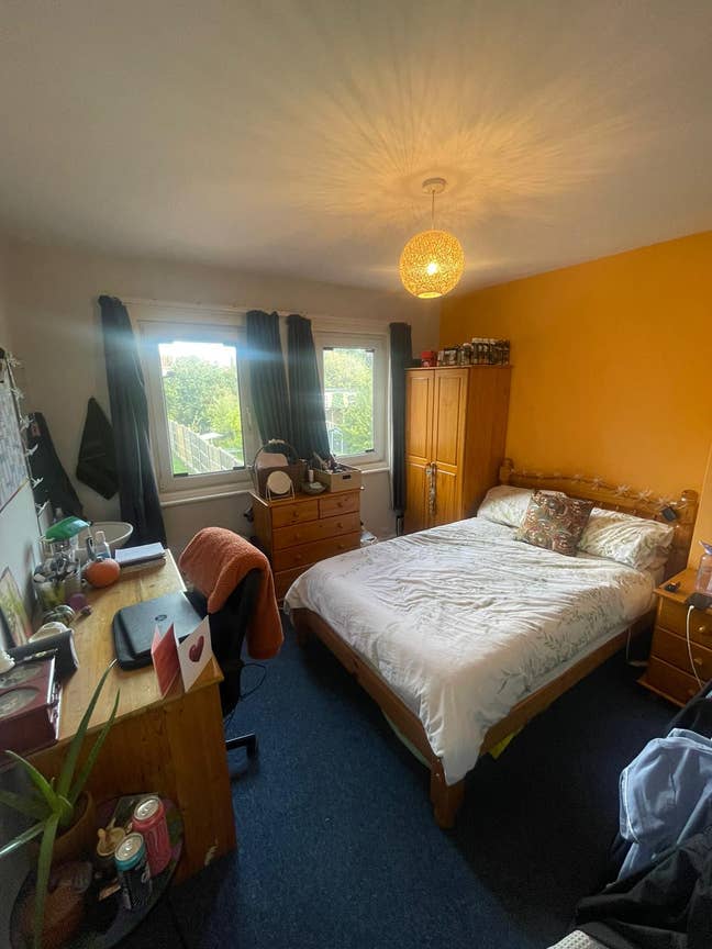 Looking for one roommate-£555 (all bills included) Main Photo
