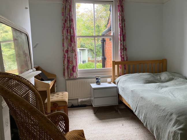 Room moments from Crystal Palace Park & stations Main Photo