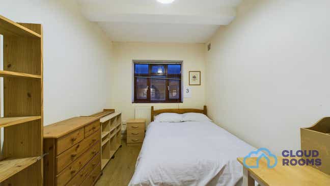 Massive Double Room Next to Clapham Main Photo
