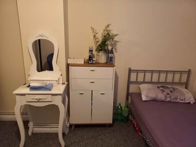 Loft Single room available in IG2 Main Photo