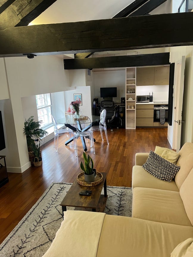 Bright 1-Bed Duplex with Mezzanine in Wapping Main Photo