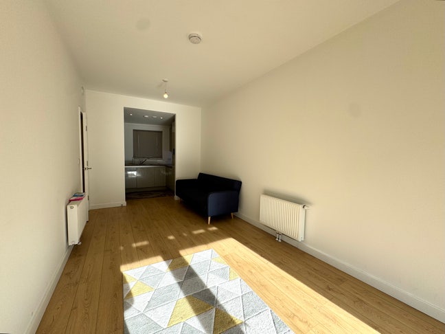 Modern One bed apartment in Barking Main Photo