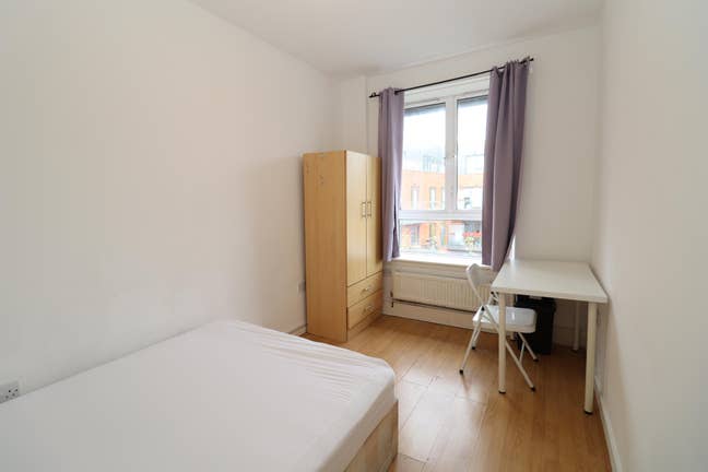 🌟 Zone 1 Double Room | Elephant & Castle Living  Main Photo