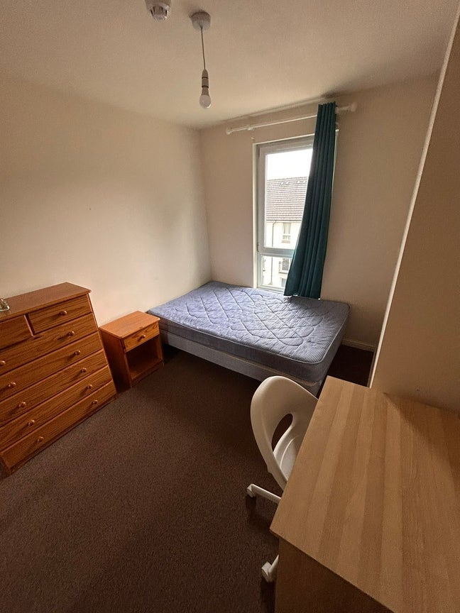 1 bed for rent in house share.  Main Photo