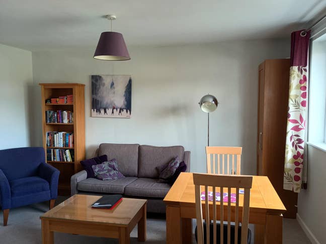 Double room in quiet, tidy Marston flatshare Main Photo