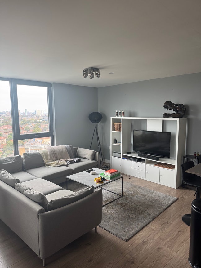 Room in Bermondsey (contract ends July 2026) Main Photo