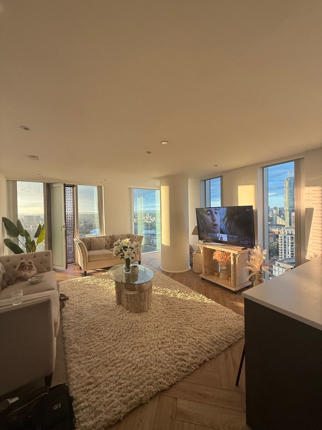 Looking for a new flat mate :) Main Photo