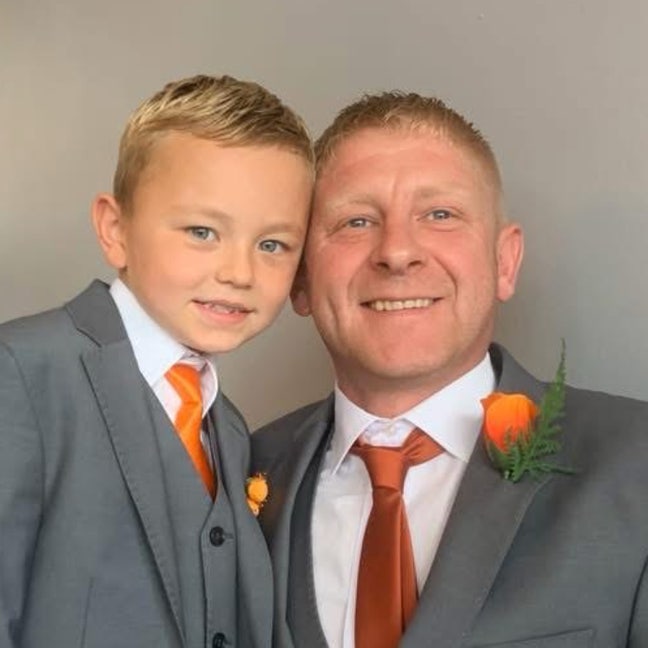 Professional Male seeks a single or double room Main Photo