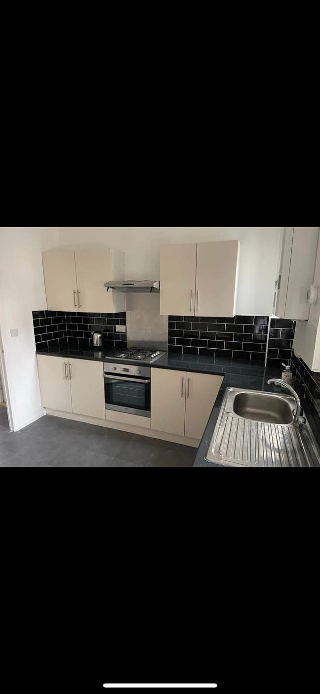 Two bedroom flat slough colonial road  Main Photo