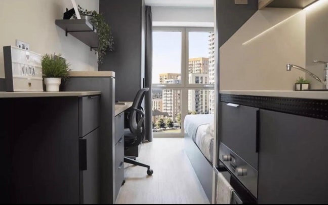 Take Over Ready-To-Move-In Studio:- Discount £700 Main Photo