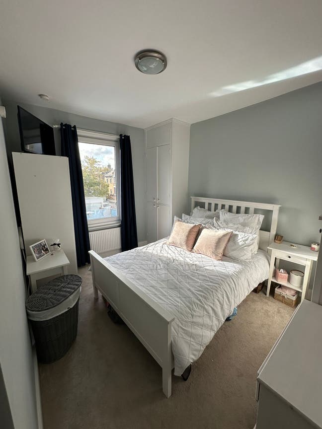 Short term house mate South Wimbledon Main Photo