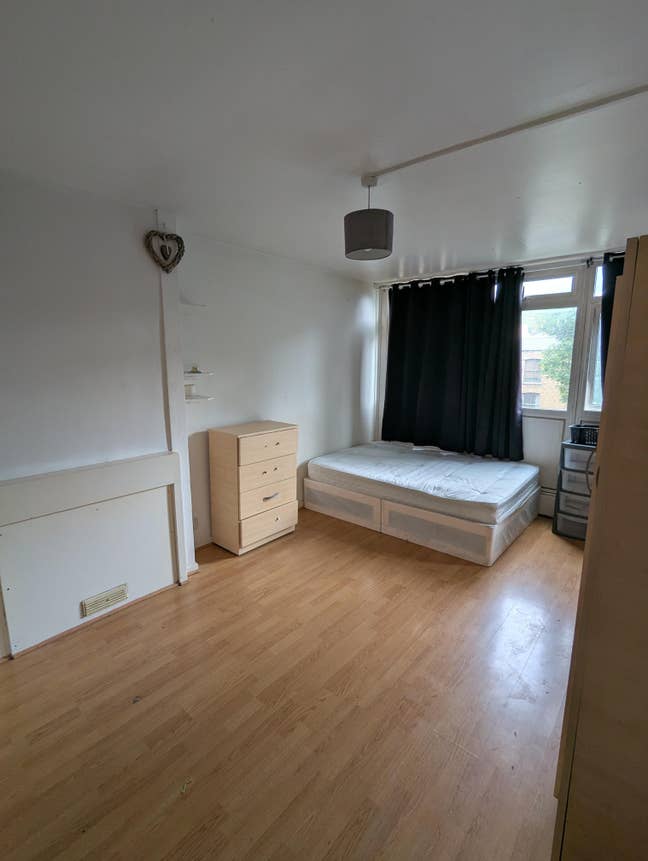 Big Room next to station (Bills Included🔥) Main Photo