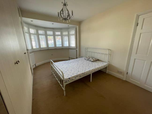 Furnished Double Room Main Photo