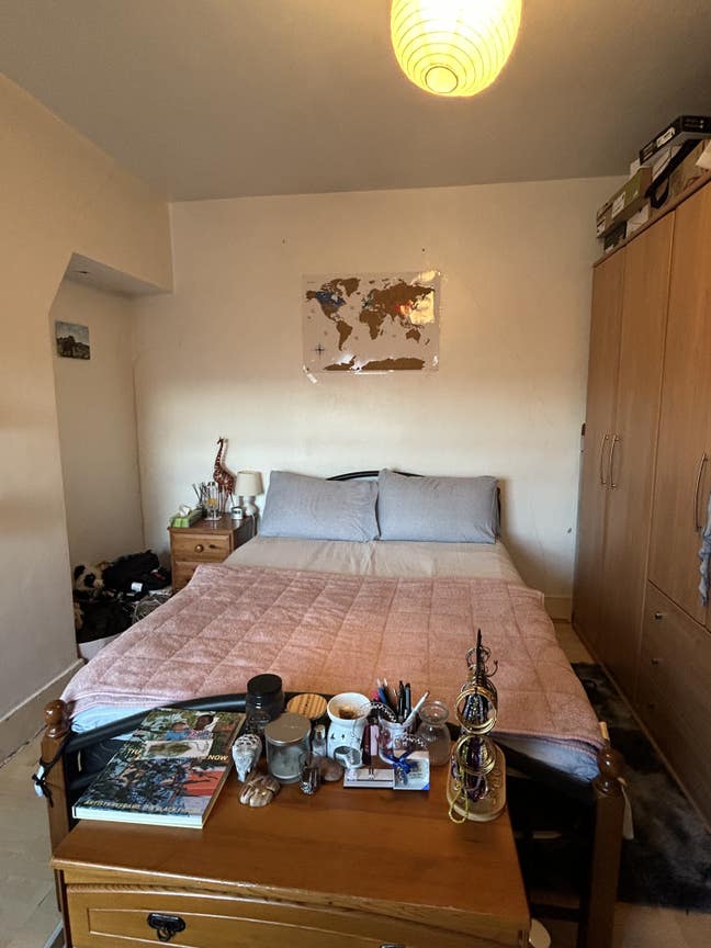 🌟 Spacious Double Room in Lovely All-Female Flat Main Photo