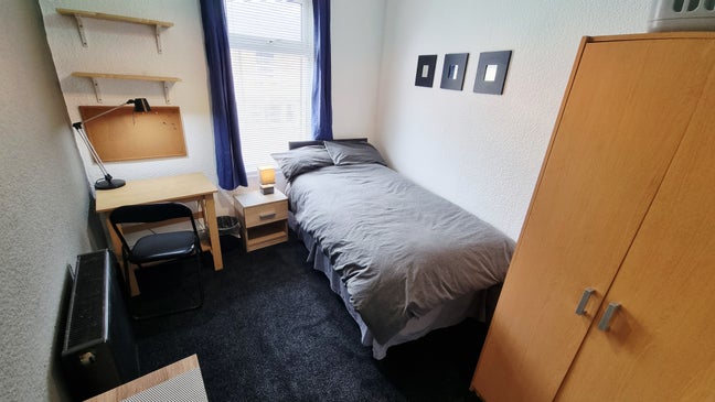The very best 5* student house near Bolton Uni Main Photo
