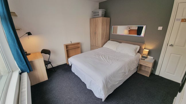 The very best 5* student house near Bolton Uni Main Photo
