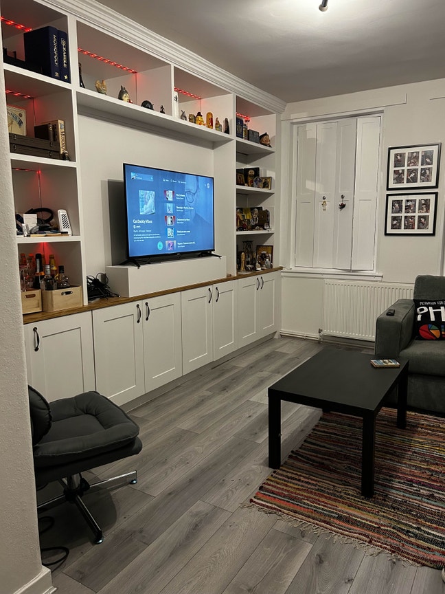 Well-located flat on quiet street seeking flatmate Main Photo