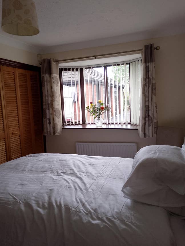 Monday to Friday room available in St Michael's  Main Photo