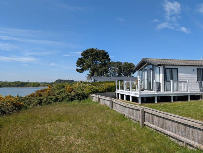 Sea views, indoor pool and clubhouse! Main Photo
