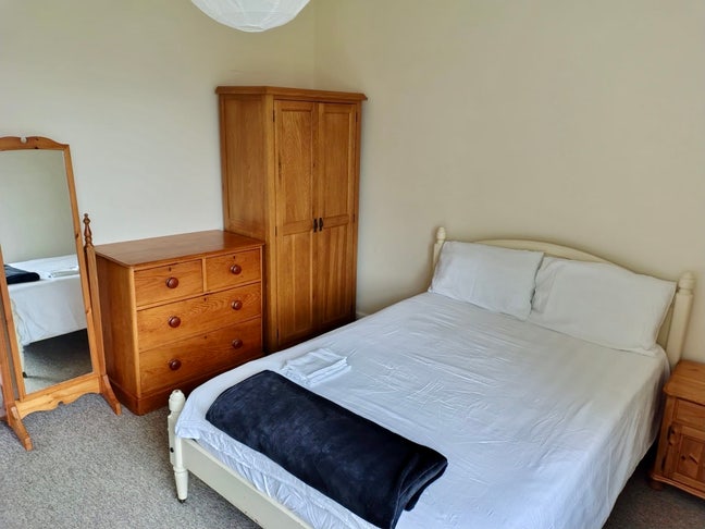Double Room, Clean & Bright House Upton Park,Poole Main Photo