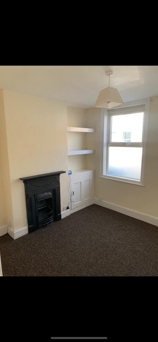 Newly Renovated 2 bed apartment  Main Photo