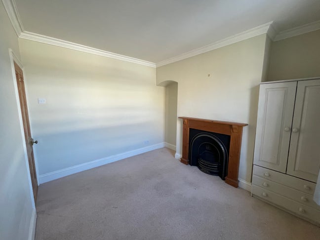2 Spacious Rooms Available in Beautiful Bath Home  Main Photo