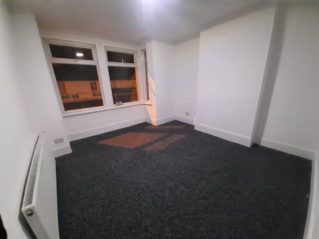Unfurnished house with 5 bedrooms  Main Photo