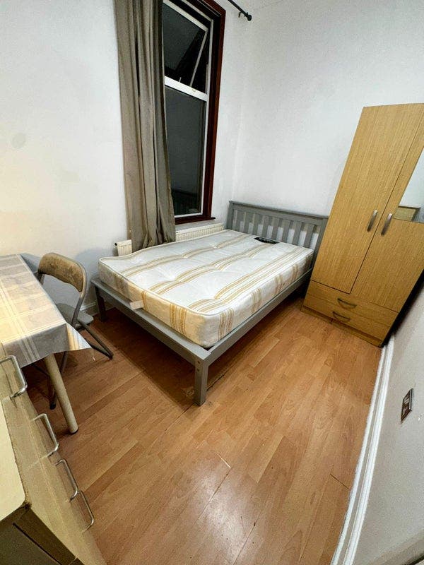 Double Room Available in Stratford E15 *.* Main Photo