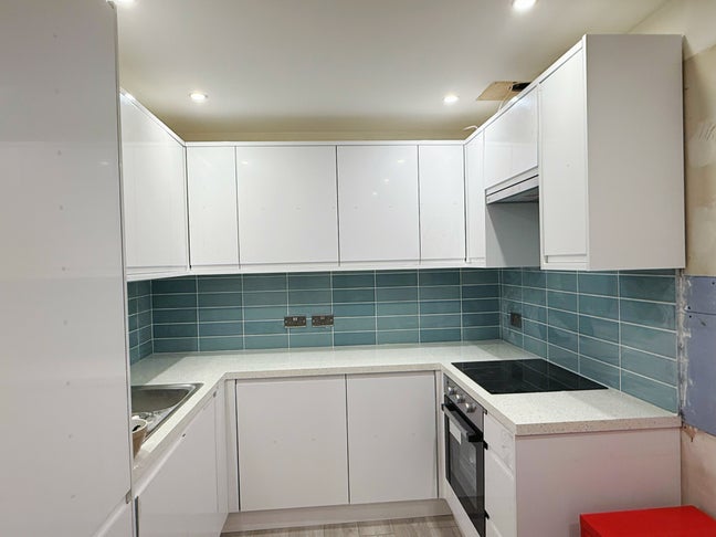 ☀️Brand New En-suite 3 bedroom flat  near CW Main Photo