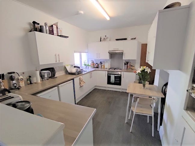 Double room in lovely, quiet, respectful house Main Photo