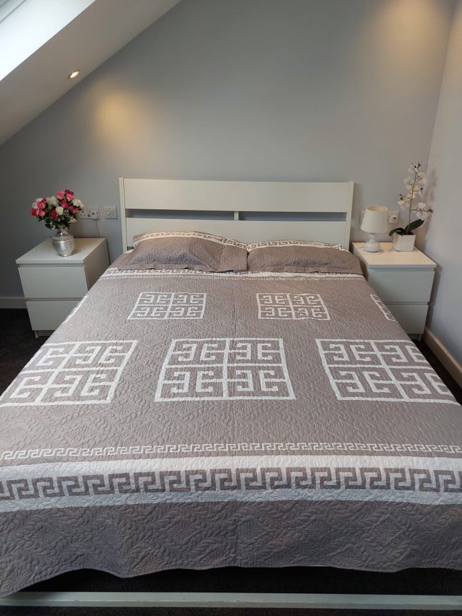Stunning Loft, king size, en-suite, Loft studio Main Photo