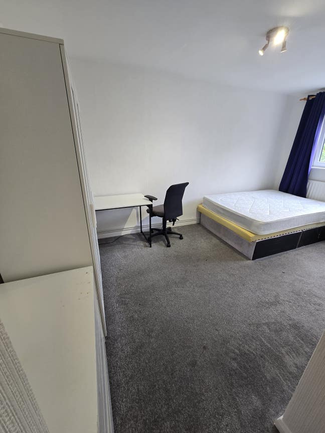 Fantastic rooms available in Roehampton Main Photo